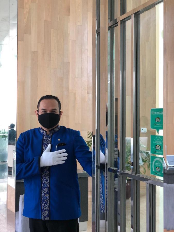 होटल के अलावा Fraser Sudirman 5*